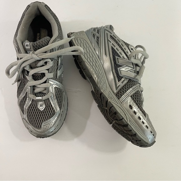 New Balance Silver and Gray Athletic Sneakers - Picture 9 of 9